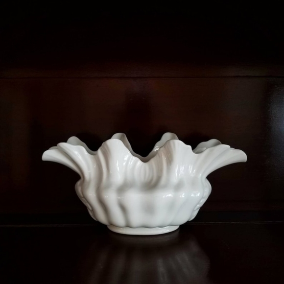 Lenox White Porcelain Flower or Console Centerpiece - Picture 11 of 11